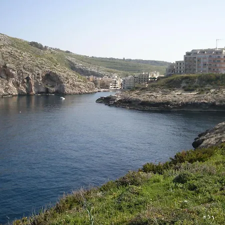 Cosy Penthouse Close To Victoria Center * Fontana