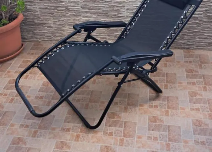 Cosy Penthouse Close To Victoria Center Fontana