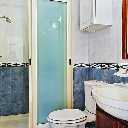 Apartment Cosy Penthouse Close To Victoria Center Fontana