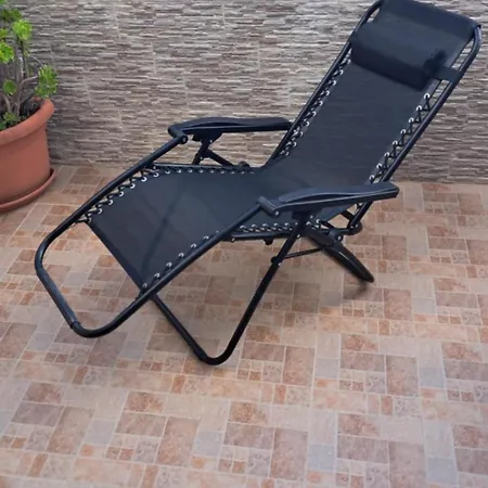 Cosy Penthouse Close To Victoria Center Fontana