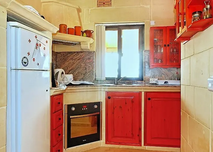 Cosy Penthouse Close To Victoria Center * Fontana