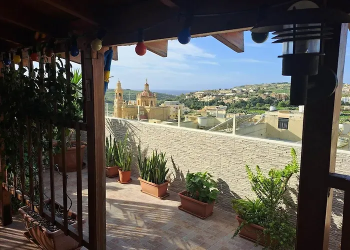 Cosy Penthouse Close To Victoria Center