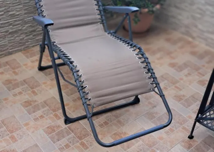 Cosy Penthouse Close To Victoria Center Daire